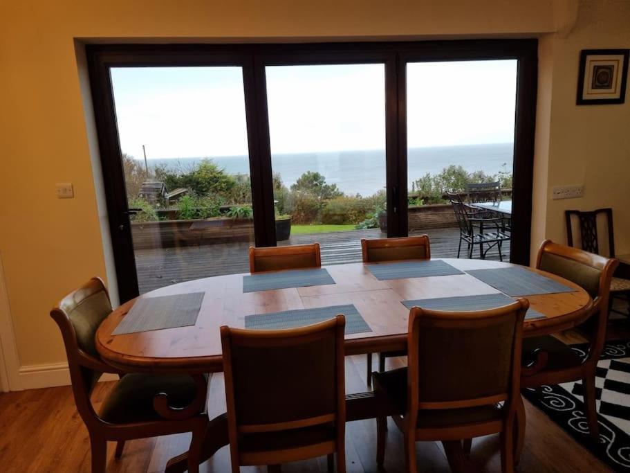 Spacious Detached Home With Beautiful Seaviews, Sleeps 6 Trimingham Dış mekan fotoğraf