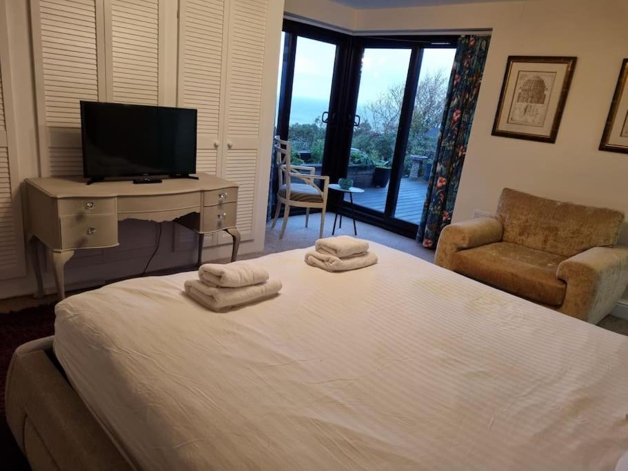 Spacious Detached Home With Beautiful Seaviews, Sleeps 6 Trimingham Dış mekan fotoğraf